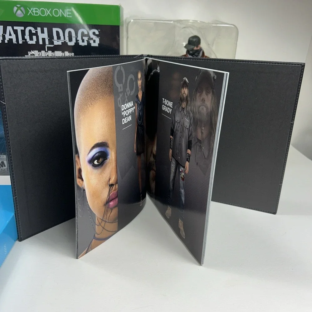 Watch Dogs - Xbox One Limited Edition - Figurine &‎ Artbook Mask - (NO GAME)